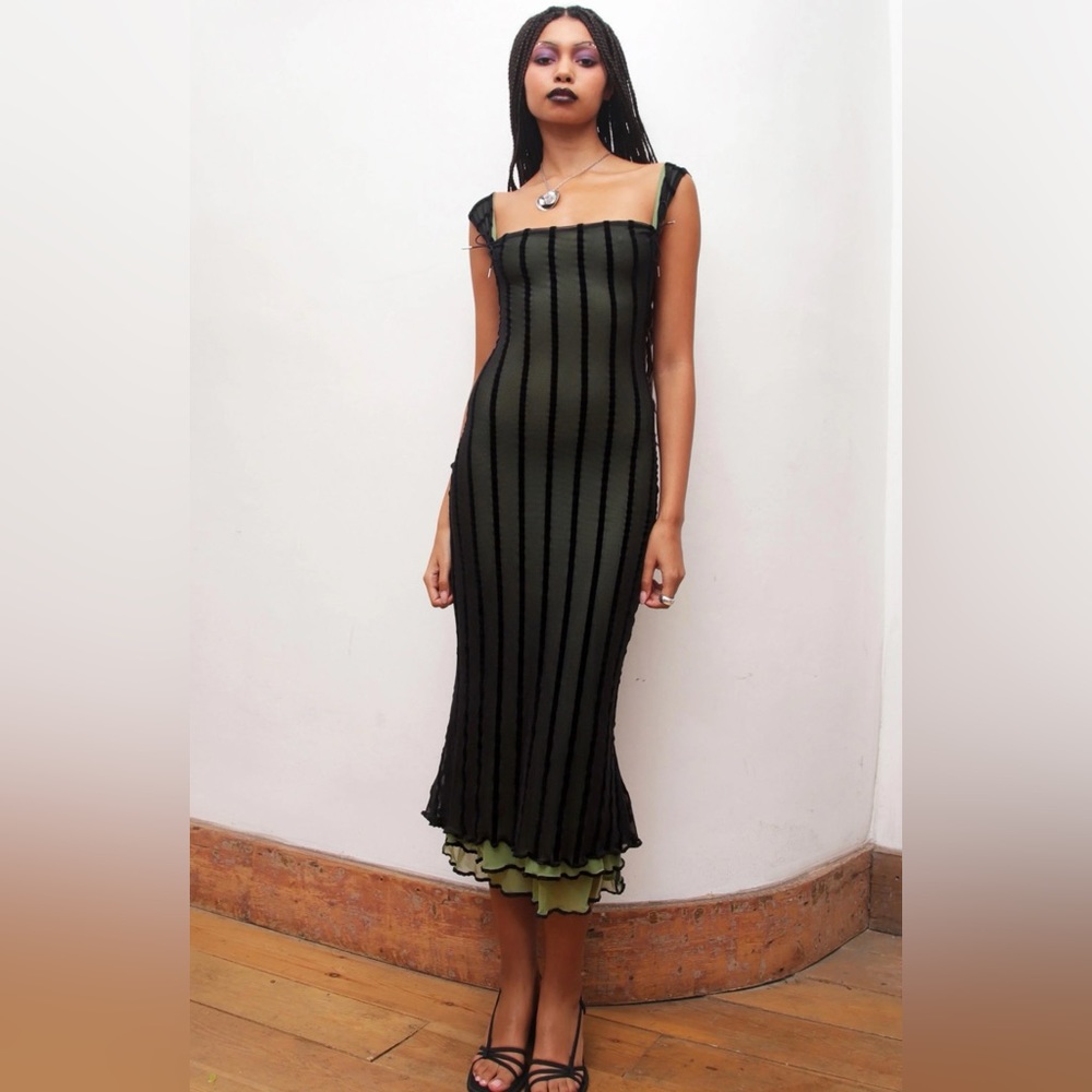 Of Planet Earth Beetlejuice Midi Dress in Green and Black Size UK8